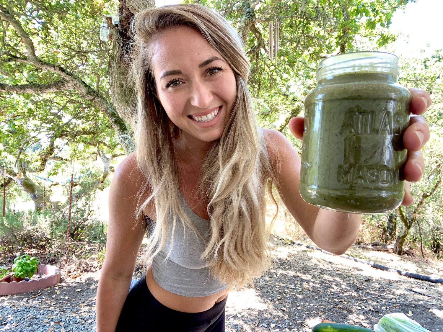 Healthy Green Smoothie For Weight Loss - UnchainedTV