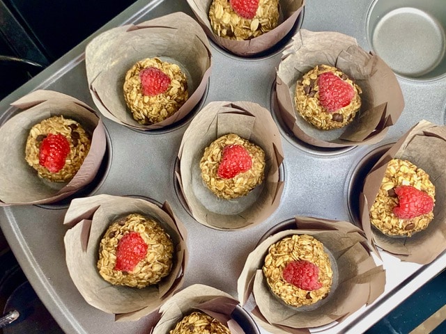 Easy vegan recipes: baked oatmeal cups