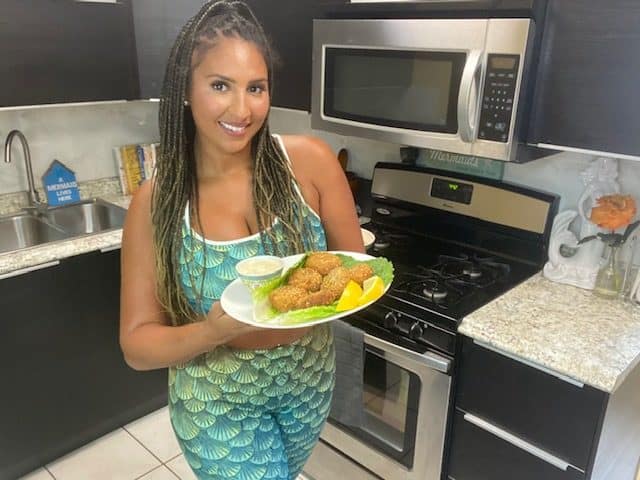 Bianca and her Vegan Crab Cakes
