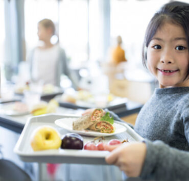 Bringing vegan meals to schools (c)SCIL
