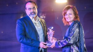 Acharya Prashant accepts PETA award